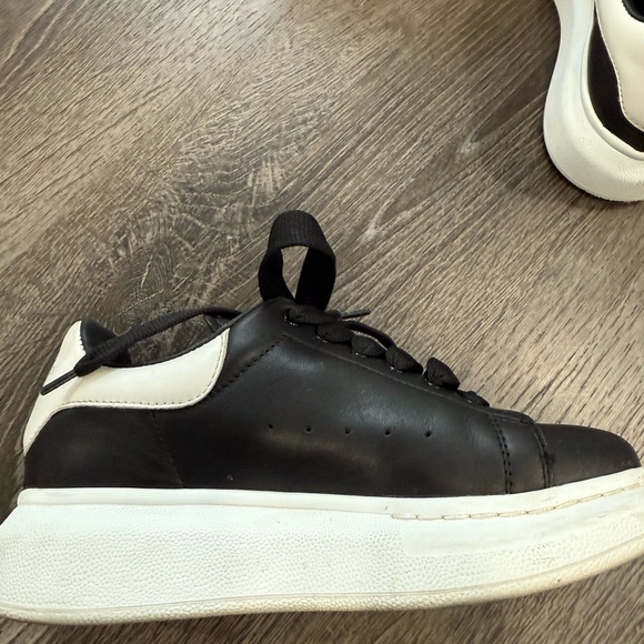Alexander Mcqueens sneaker size 31 - Picture 4 of 9